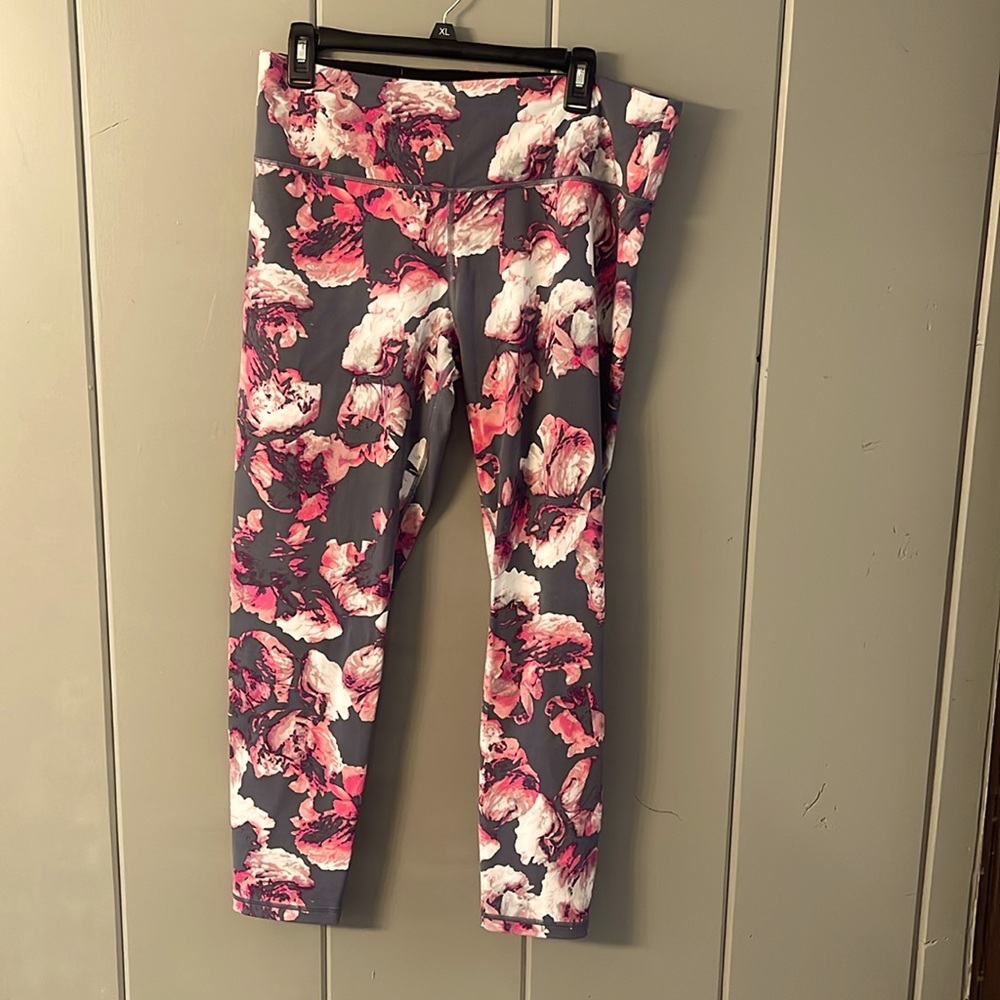 Victoria's Secret Yoga Pants Floral Leggings Gray Pink Activewear Cottagecore